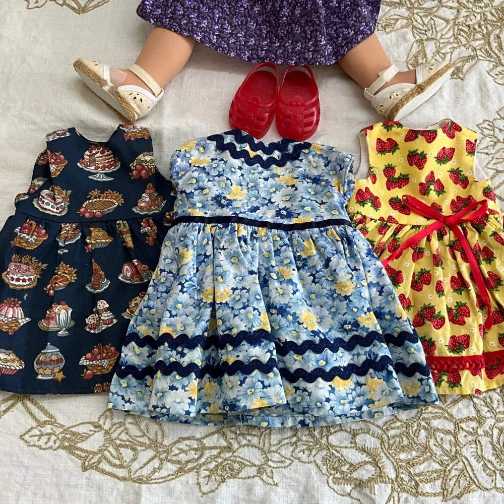 Madame Alexander 18 inch Doll Bundle 2004 Auburn Hair 4 Dresses 2 Pair Shoes Set